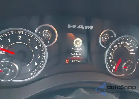 2024 Ram 1500 Tradesman 4X4 6'4 Box из США, поврежденный, VIN 1C6RRFCG6RN210361